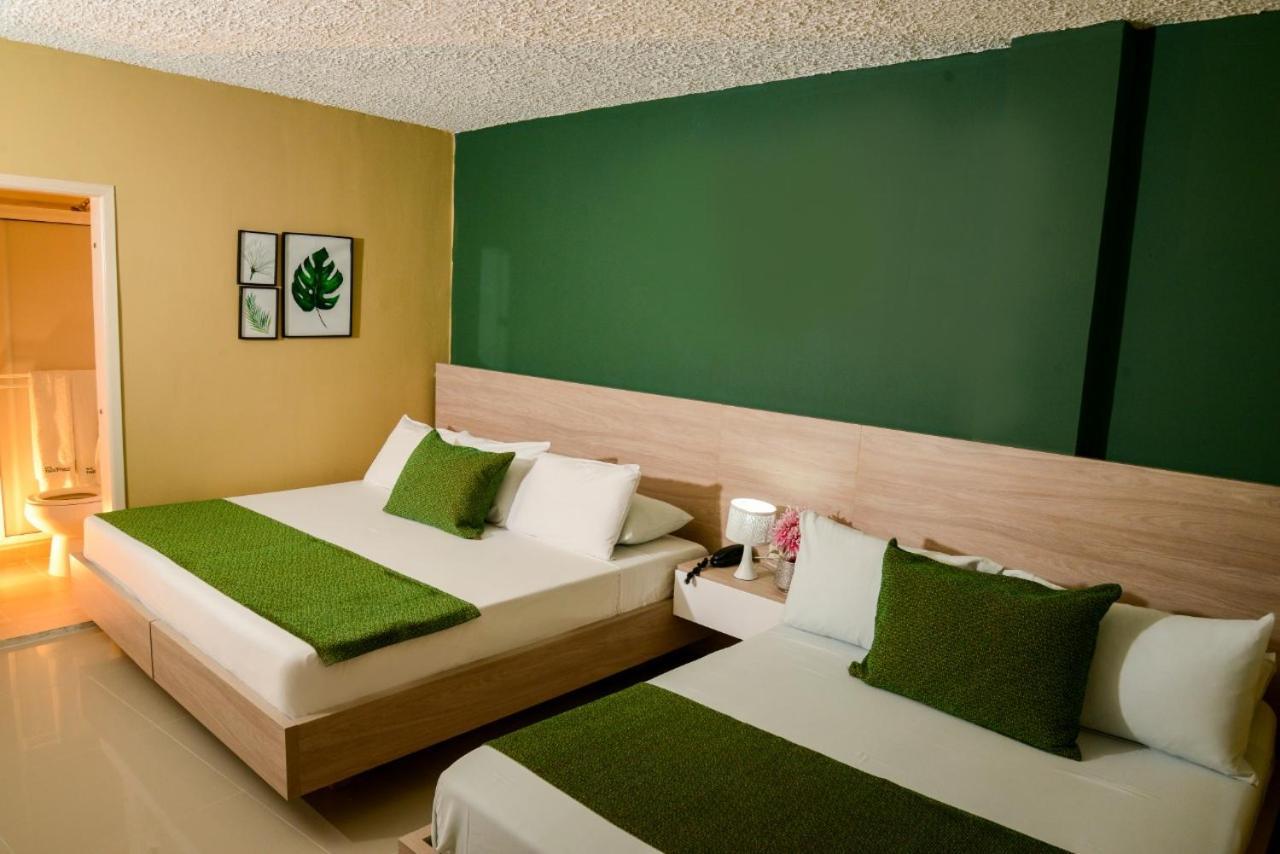 Hotel Prado 34 West Μπουκαραμάνγκα Εξωτερικό φωτογραφία