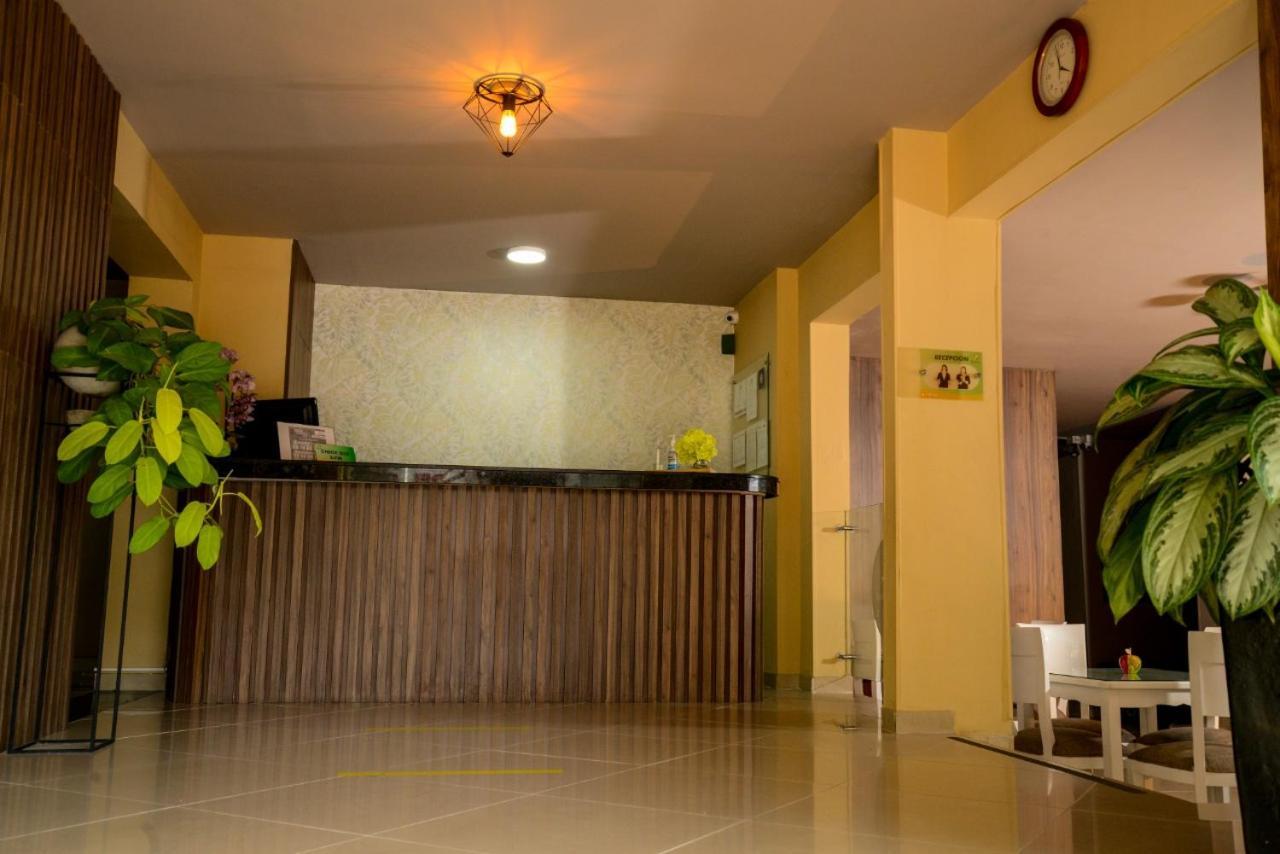 Hotel Prado 34 West Μπουκαραμάνγκα Εξωτερικό φωτογραφία