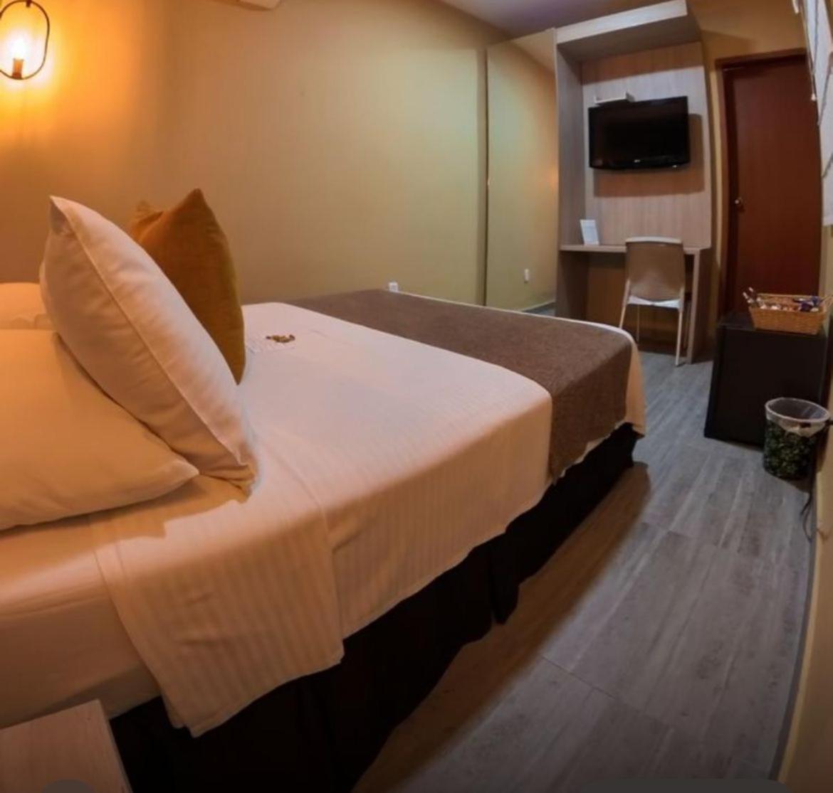 Hotel Prado 34 West Μπουκαραμάνγκα Εξωτερικό φωτογραφία
