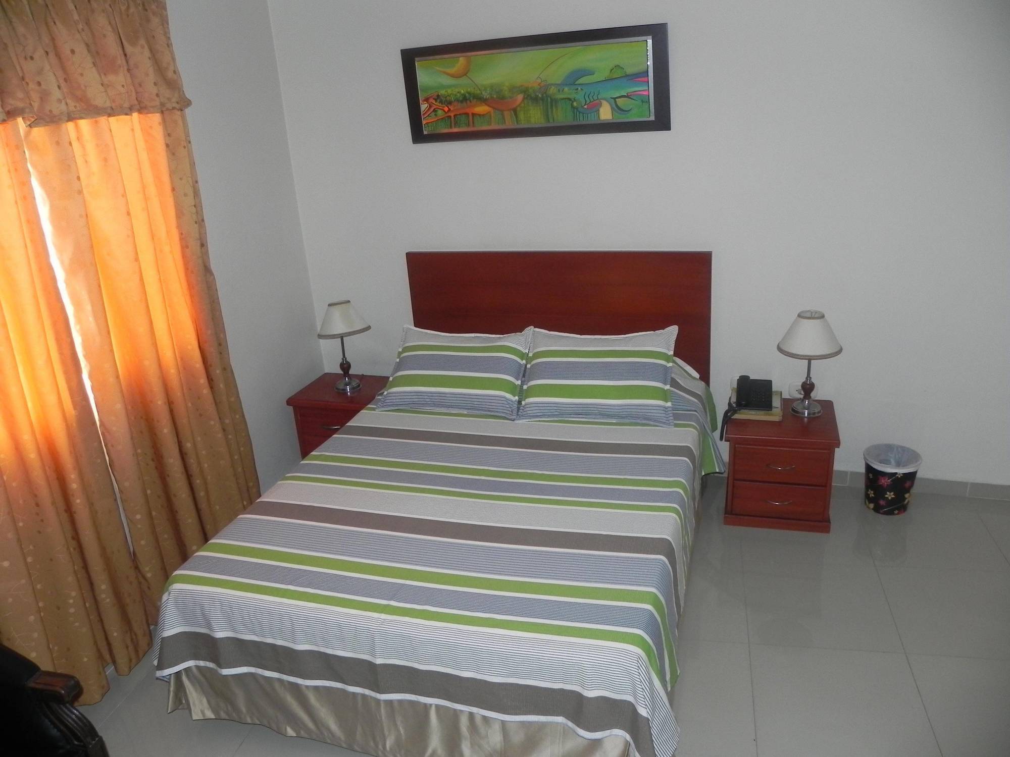 Hotel Prado 34 West Μπουκαραμάνγκα Εξωτερικό φωτογραφία