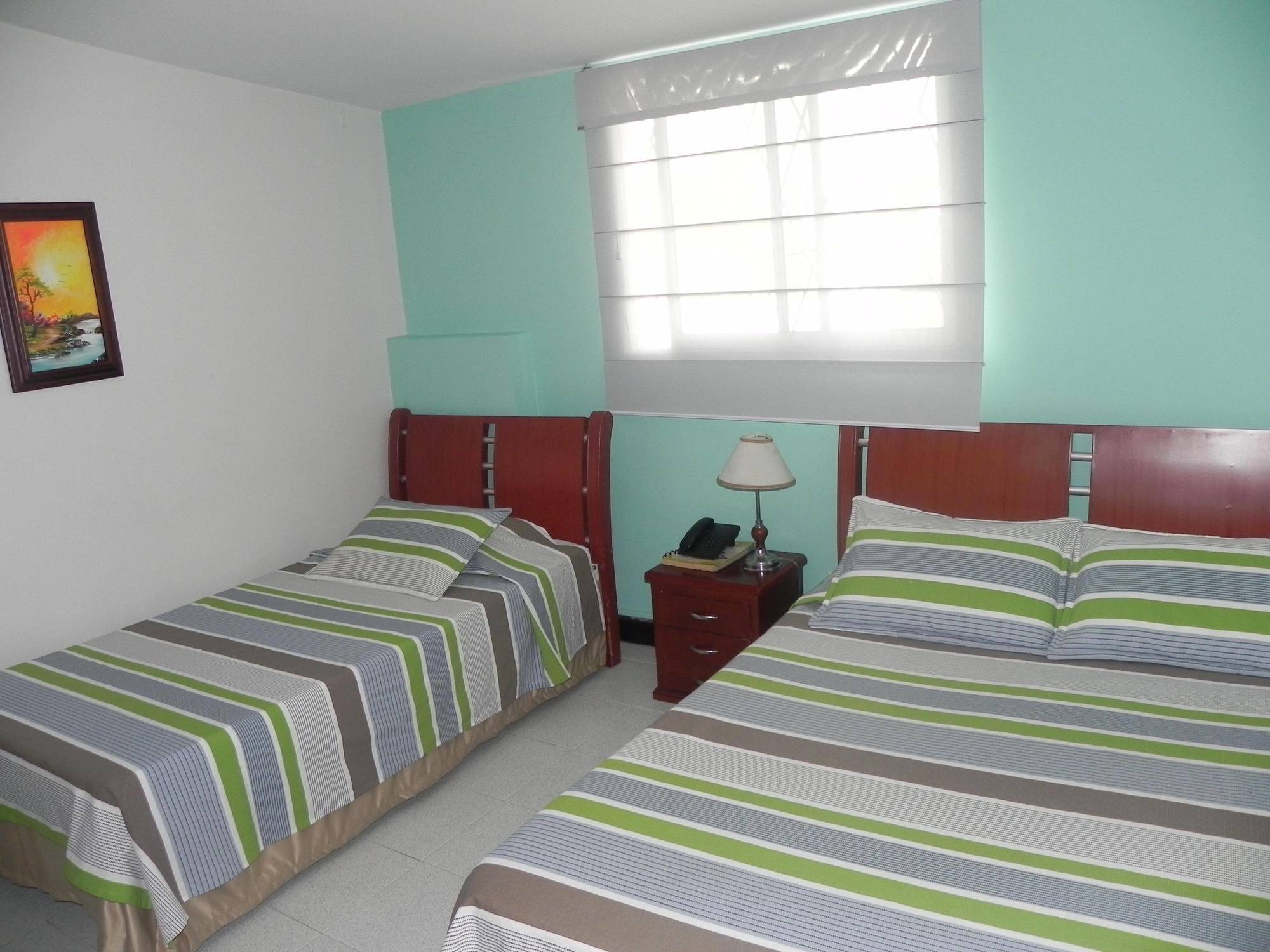Hotel Prado 34 West Μπουκαραμάνγκα Εξωτερικό φωτογραφία