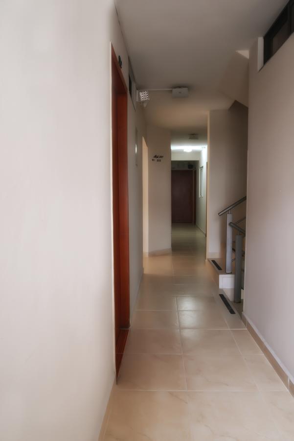 Hotel Prado 34 West Μπουκαραμάνγκα Εξωτερικό φωτογραφία