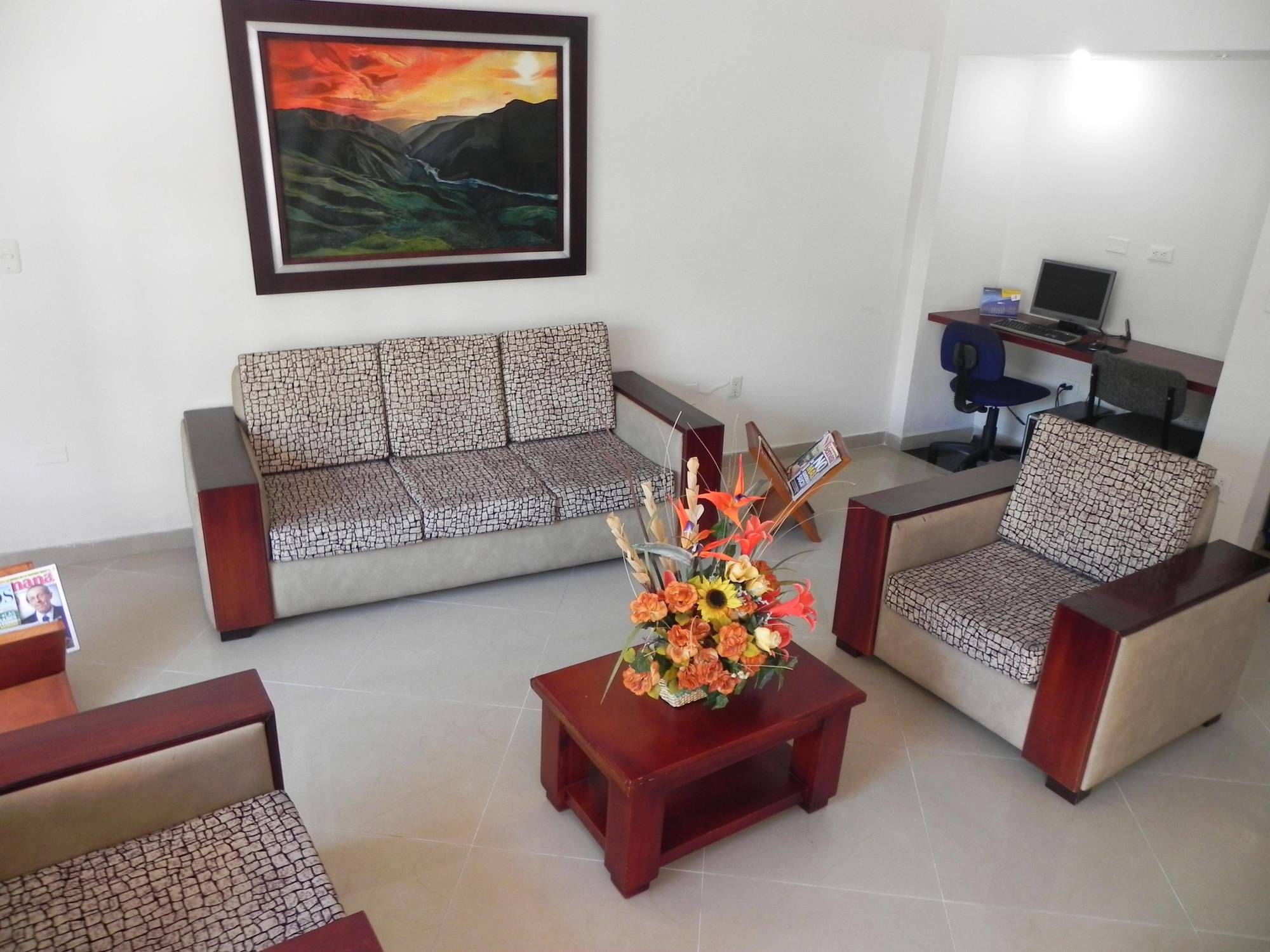 Hotel Prado 34 West Μπουκαραμάνγκα Εξωτερικό φωτογραφία